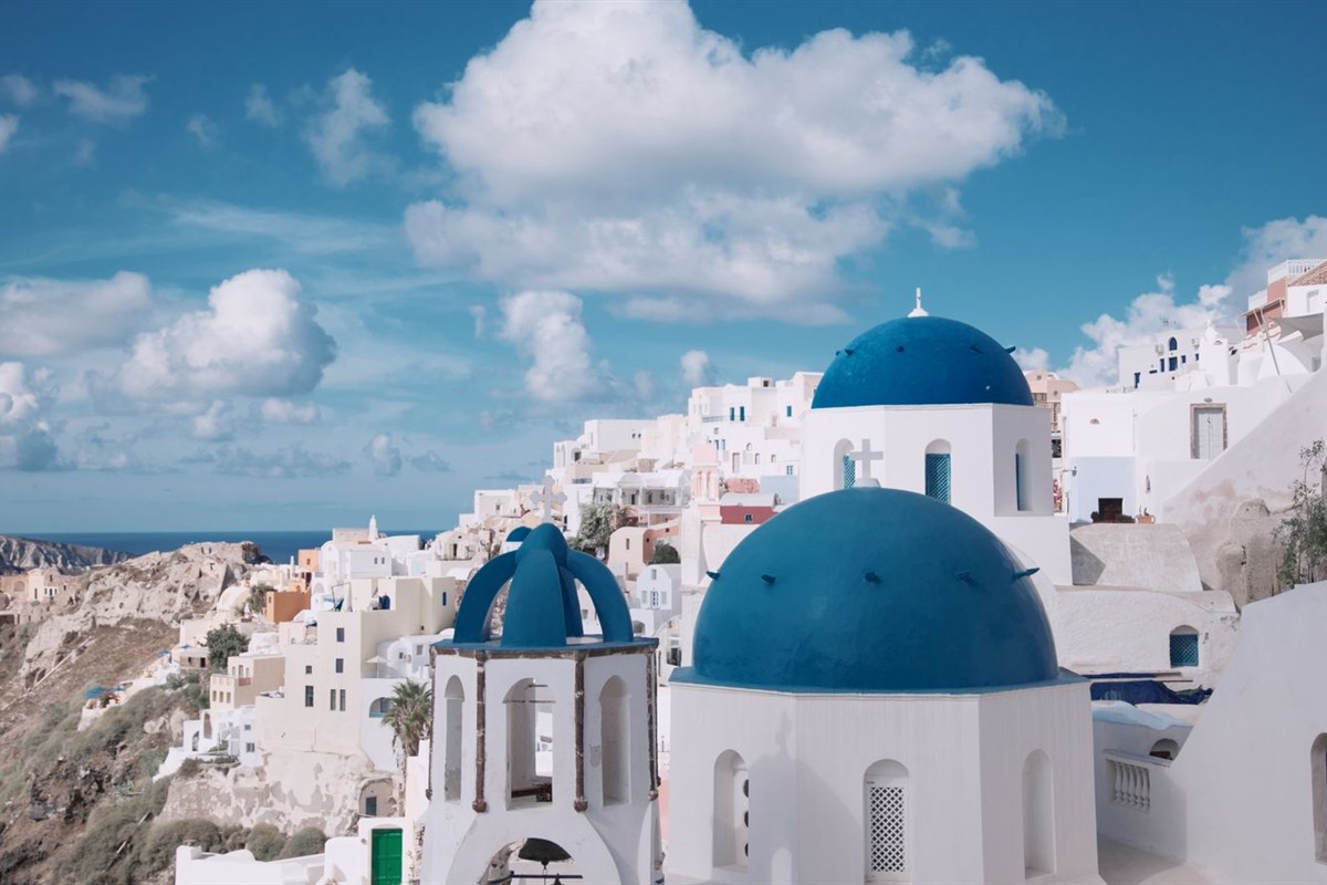 Santorini Travel Guide